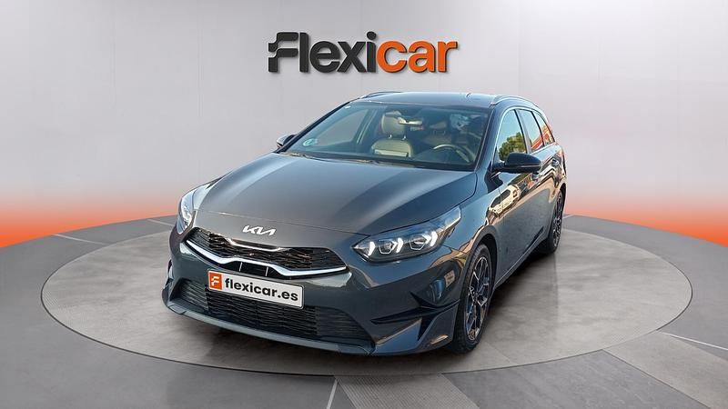 Usado Kia Ceed Style 100 CV (73 kW) 2025 Gris Utilitario
