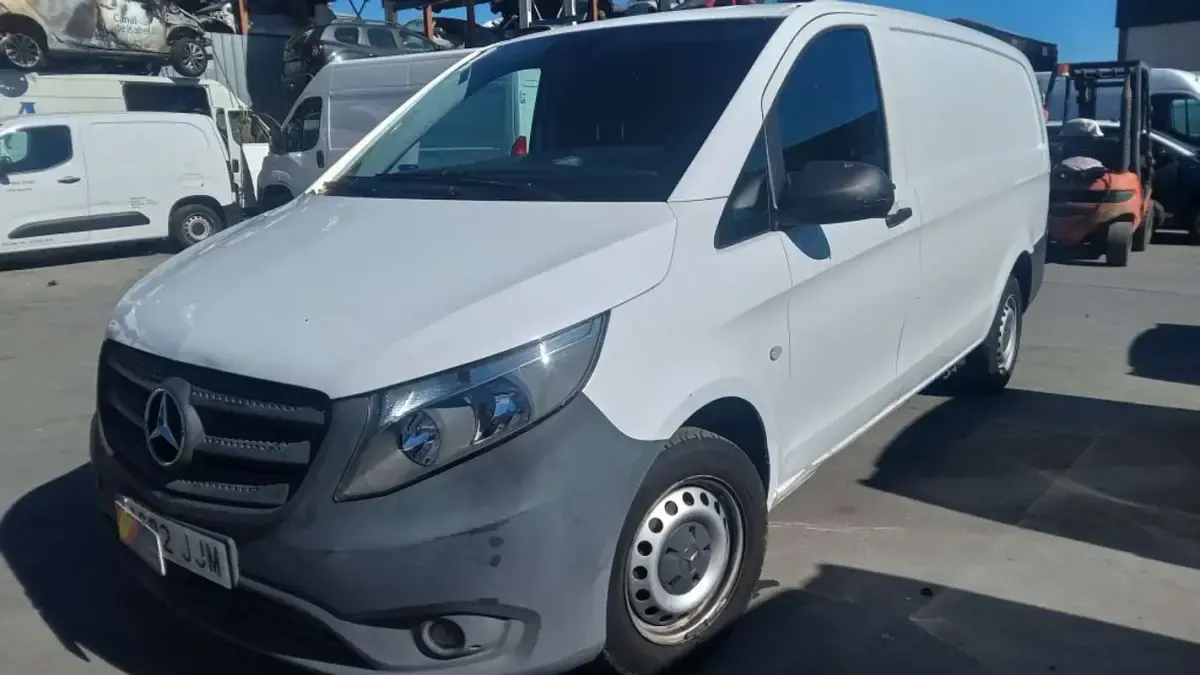 Usado Mercedes Vito 114 CV (83 kW) 2015 Blanco Van