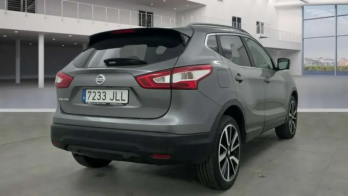 Usado Nissan Qashqai Premium Edition 116 CV (85 kW) 2016 Gris SUV