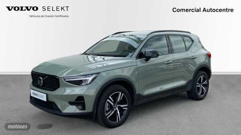 Sage green Usado 2023 Volvo XC40 Plus SUV | 36.900 € (Precio justo) - Imagen 1/4