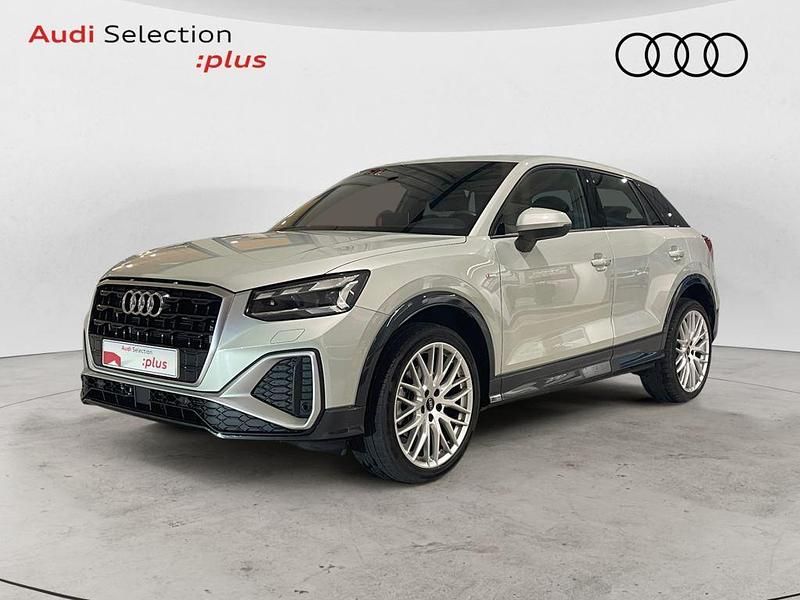 Usado Audi Q2 Ambiente 150 CV (110 kW) 2025 Gris SUV