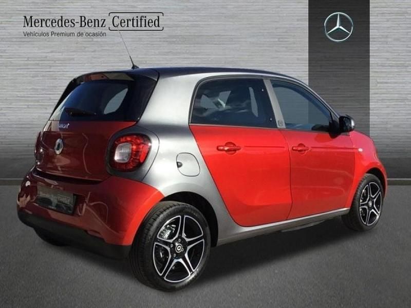 Usado Smart ForFour Electric Drive Passion 60 kW (82 CV) 2020 Rojo Berlina