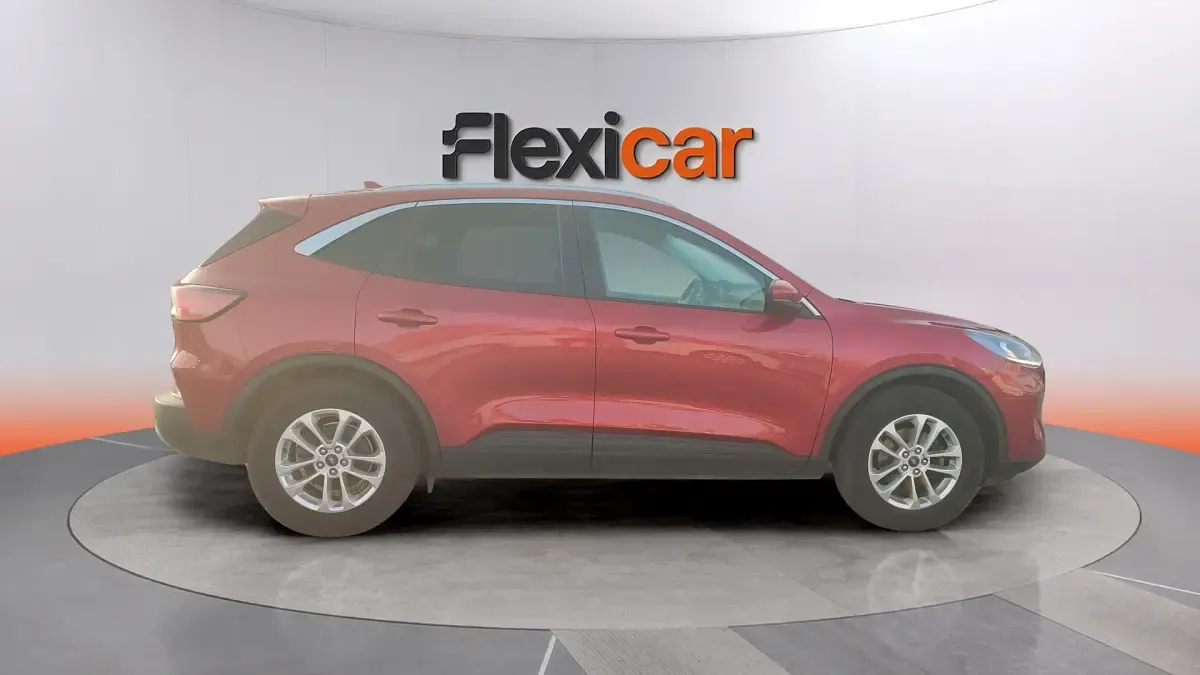 Usado Ford Kuga Titanium 150 CV (110 kW) 2019 Rojo SUV