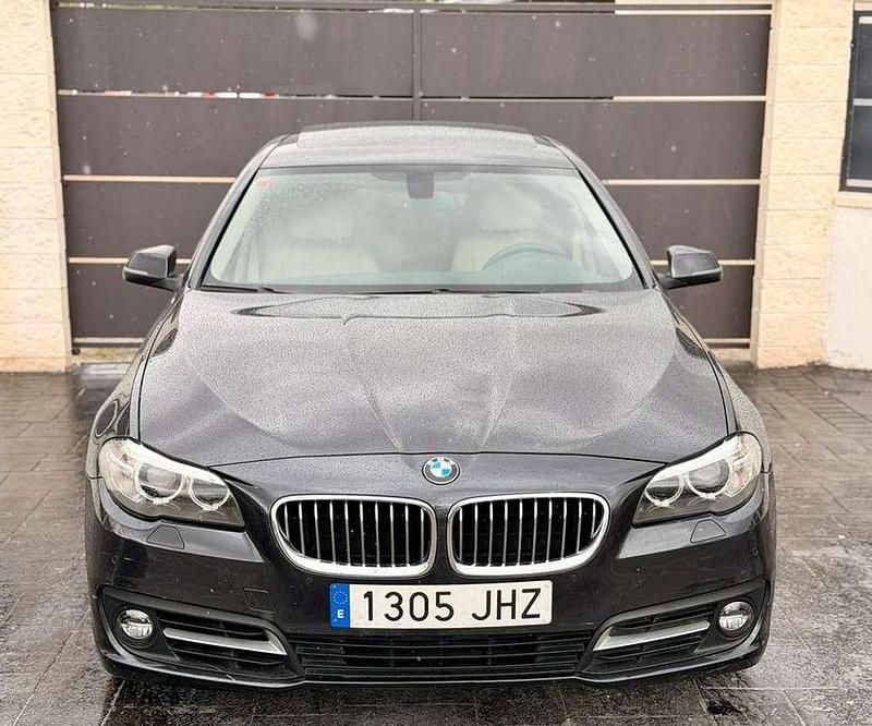 Usado BMW 520 Comfort Edition 189 CV (139 kW) 2015 Gris Berlina