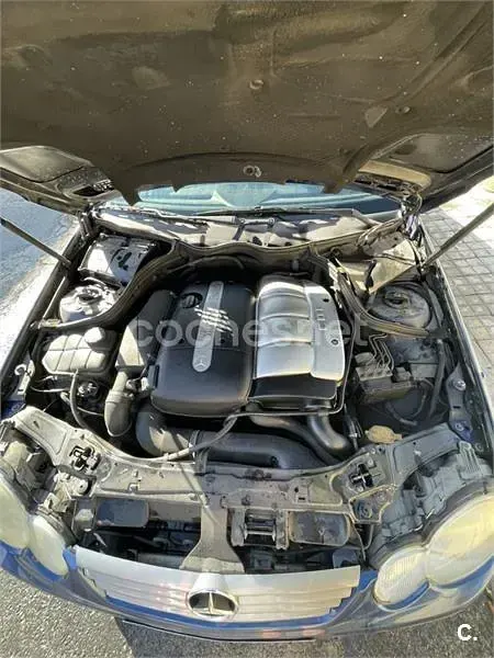Usado Mercedes C220 143 CV (105 kW) 2002 Azul Berlina