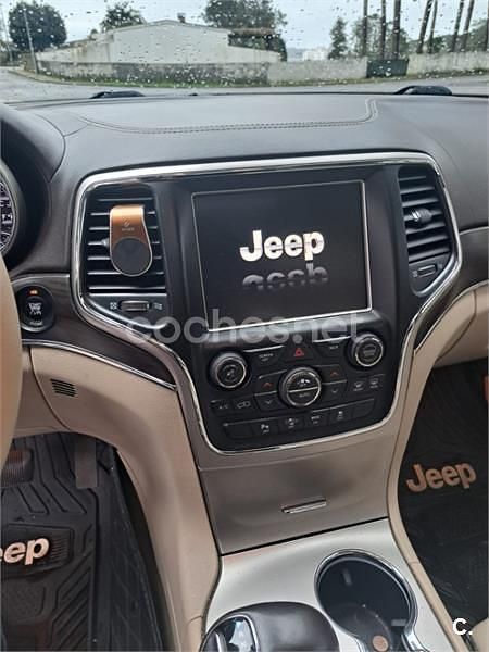 Usado Jeep Grand Cherokee Overland 250 CV (183 kW) 2015 Negro SUV