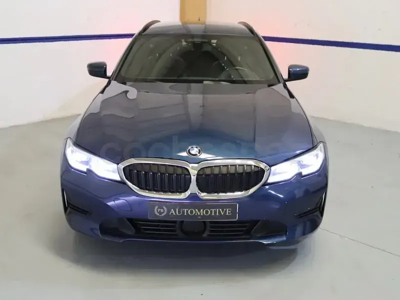 Usado BMW 330e Comfort Edition 292 CV (214 kW) 2021 Azul Familiar