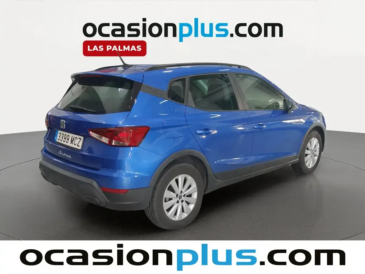 Usado Seat Arona Style 110 CV (80 kW) 2022 Azul SUV