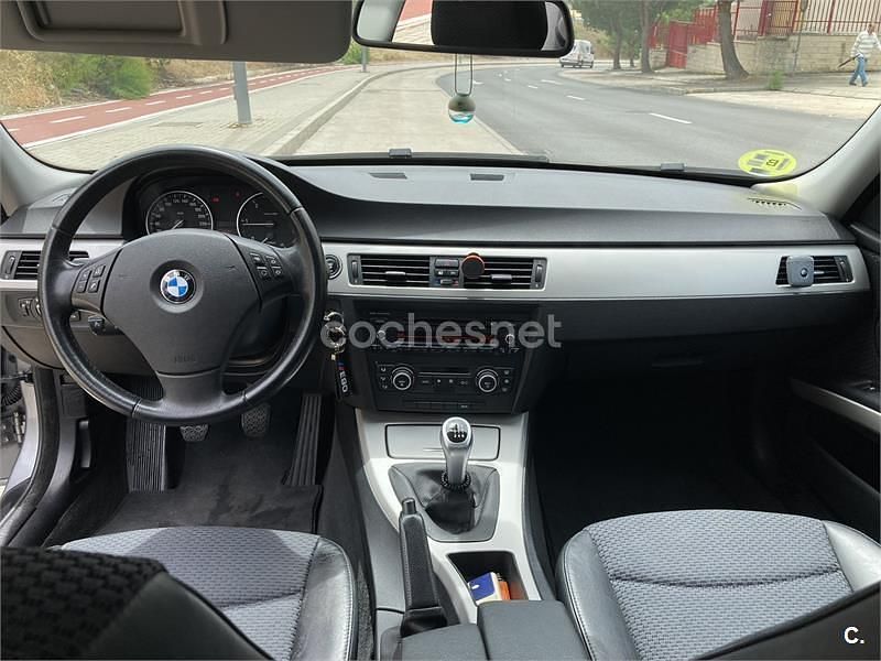 Usado BMW 318 143 CV (105 kW) 2009 Gris / plata Berlina