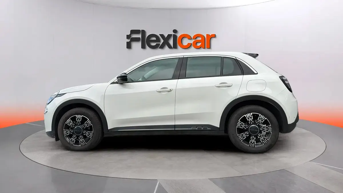Usado Fiat 600 100 CV (73 kW) 2025 Blanco SUV