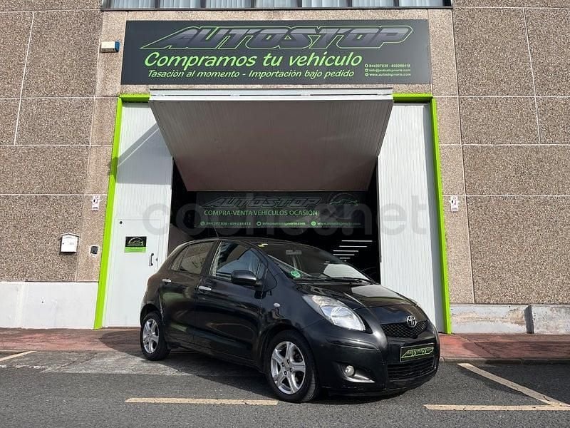 Negro Usado 2010 Toyota Yaris Connect Style Utilitario | 8300 € (Precio justo) - Imagen 1/4