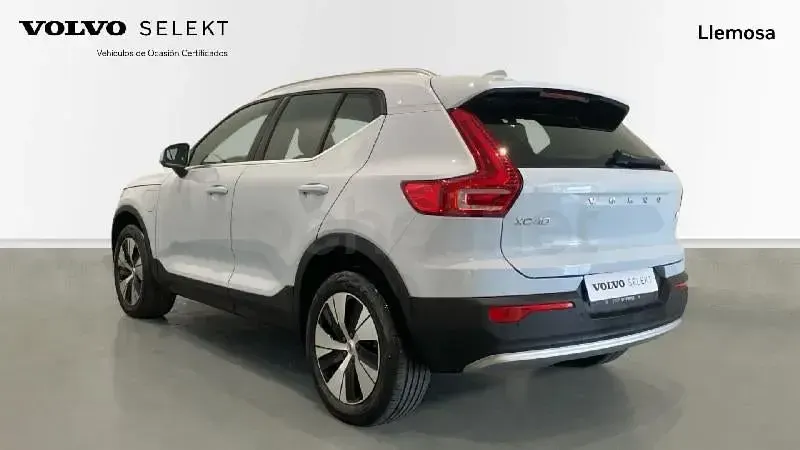 Usado Volvo XC40 Core 211 CV (155 kW) 2023 Azul SUV