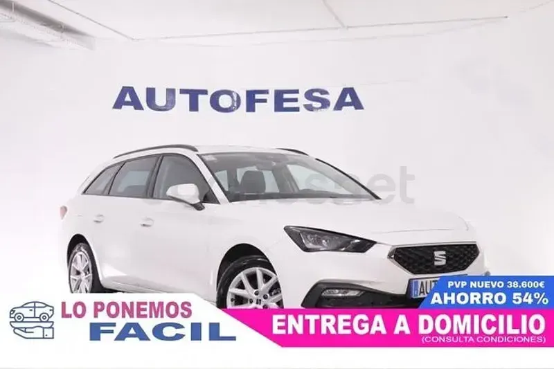 Usado Seat Leon Style 110 CV (80 kW) 2021 Blanco Familiar