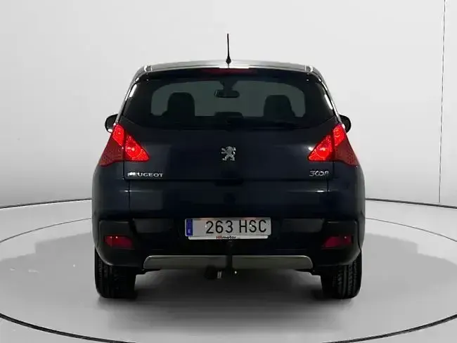 Usado Peugeot 3008 Style 115 CV (84 kW) 2013 Azul Familiar
