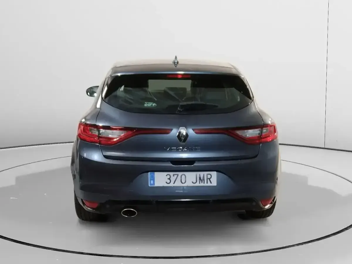 Usado Renault Mégane Zen 132 CV (97 kW) 2016 Gris Utilitario