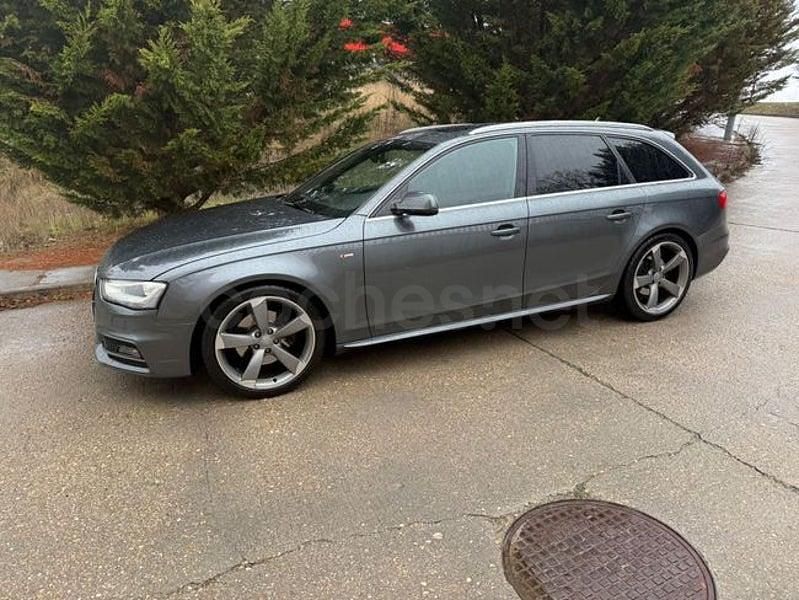 Usado Audi A4 177 CV (130 kW) 2012 Gris / plata Familiar