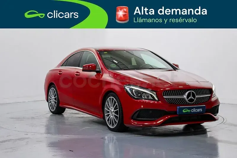 Usado Mercedes CLA180 122 CV (89 kW) 2019 Blanco Coupe