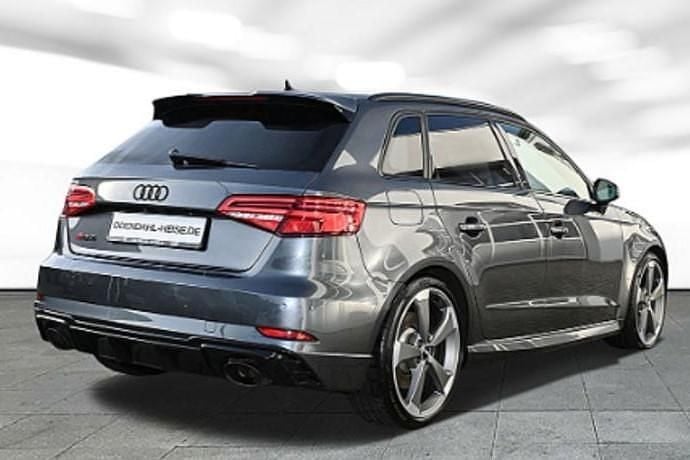 Usado Audi RS3 Sportback 400 CV (294 kW) 2019 Gris Utilitario