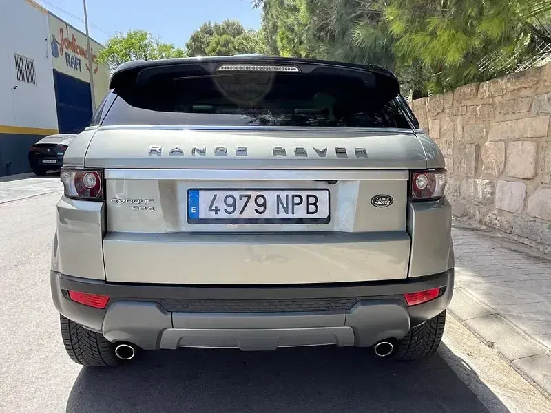 Usado Land Rover Range Rover evoque Prestige 190 CV (139 kW) 2012 Beige SUV