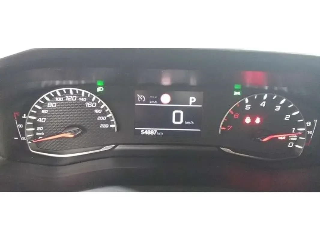 Usado Peugeot 2008 Allure 131 CV (96 kW) 2023 Gris SUV