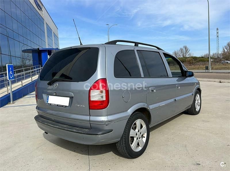 Usado Opel Zafira 100 CV (73 kW) 2005 Azul Monovolumen