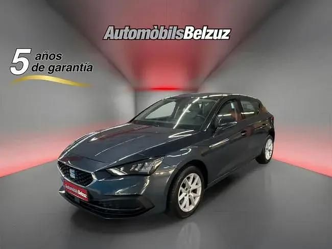 Używany Seat Leon Style 110 KM (80 kW) 2024 Szary Hatchback