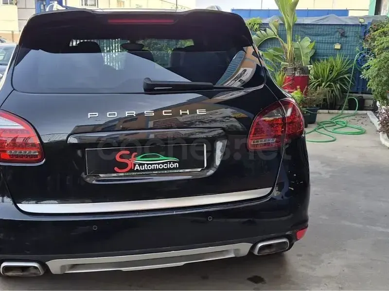 Usado Porsche Cayenne 240 CV (176 kW) 2011 Negro SUV