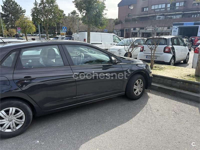 Usado VW Polo Edition 75 CV (55 kW) 2018 Gris / plata Utilitario
