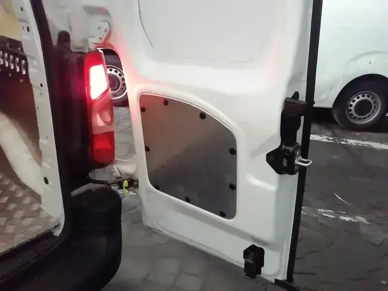 Usado Peugeot Partner Premium 98 CV (72 kW) 2021 Blanco Monovolumen