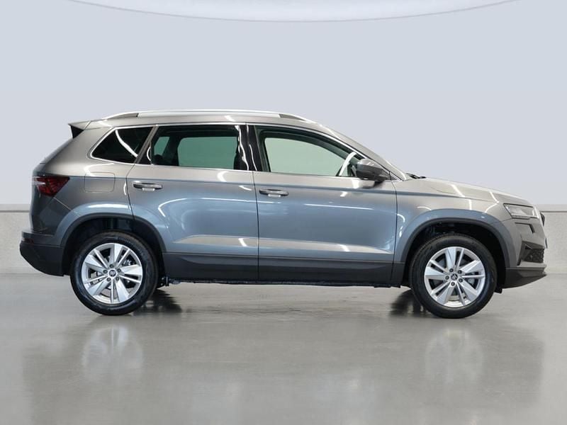 Usado Skoda Karoq Selection 150 CV (110 kW) 2025 Gris SUV
