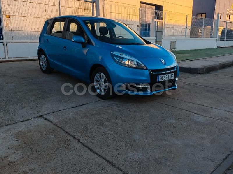 Usado Renault Grand Scénic III Dynamique 110 CV (80 kW) 2012 Azul Monovolumen