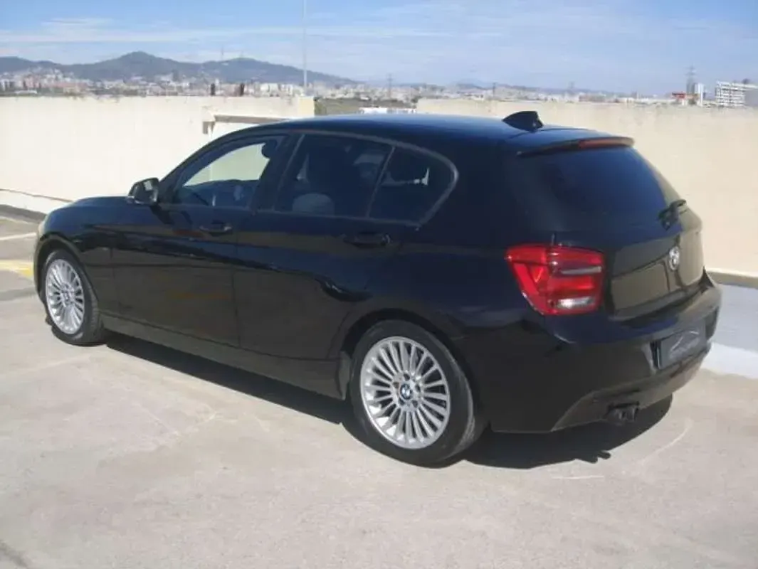 Usado BMW 116 Sport Line 218 CV (160 kW) 2012 Negro Utilitario