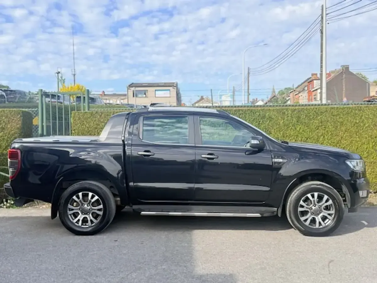 Usado Ford Ranger Wildtrack 200 CV (147 kW) 2018 Negro metalizado Pickup/Camioneta