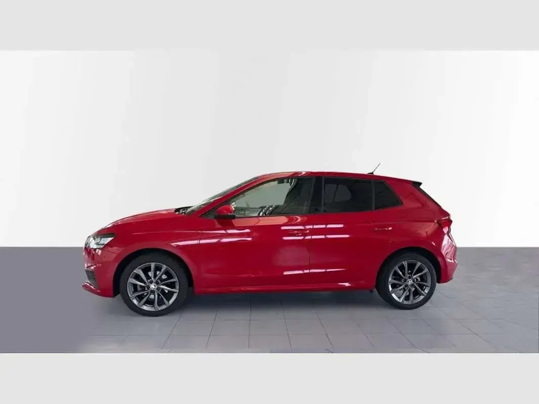 Usado Skoda Fabia Ambition 110 CV (80 kW) 2021 Rojo Utilitario