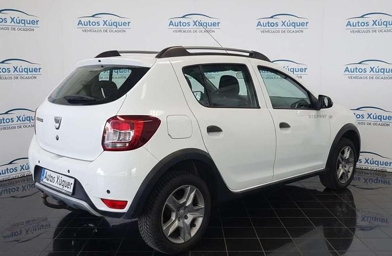 Usado Dacia Sandero Essentiel 90 CV (66 kW) 2019 Blanco Utilitario