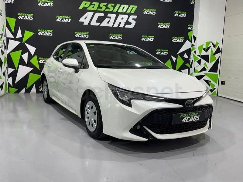 Usado Toyota Corolla Active 122 CV (89 kW) 2020 Blanco Berlina