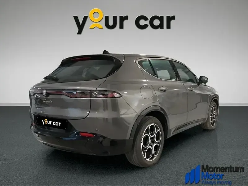 Usado Alfa Romeo Tonale Sprint 130 CV (95 kW) 2024 Gris / plata SUV