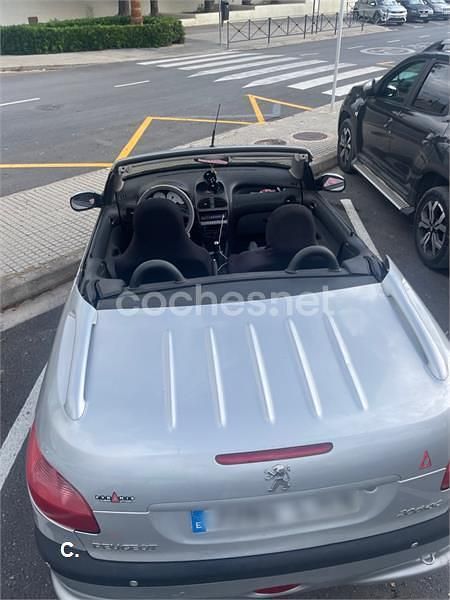 Gris / plata Usado 2003 Peugeot 206 Descapotable | 2000 € (Buen precio) - Imagen 1/3