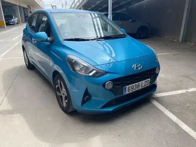 Usado Hyundai i10 66 CV (48 kW) 2022 Azul Utilitario