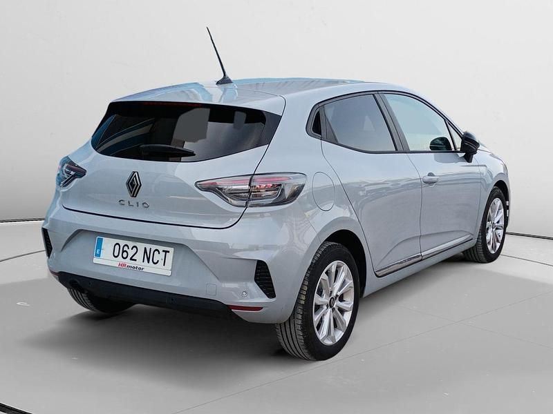 Usado Renault Clio V Evolution 101 CV (74 kW) 2025 Gris Berlina