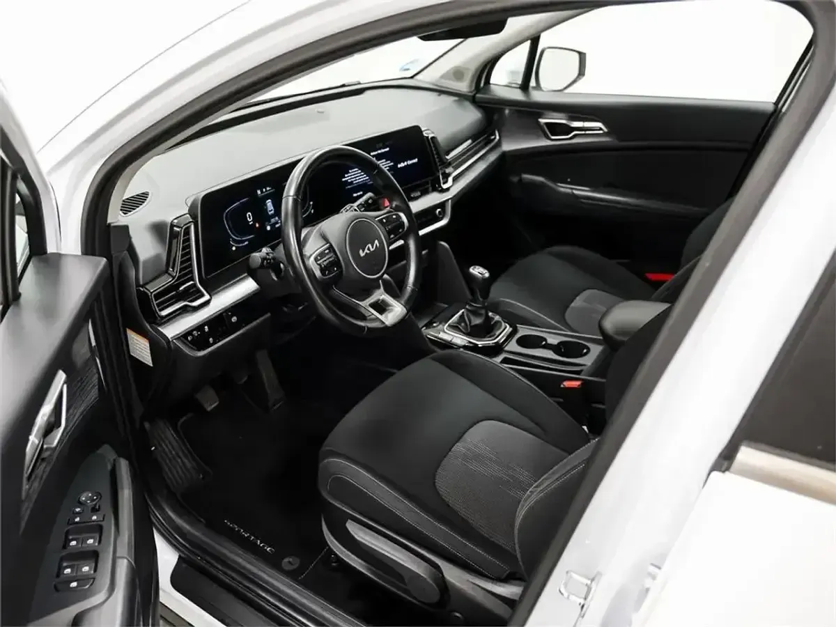 Usado Kia Sportage 150 CV (110 kW) 2023 Blanco SUV