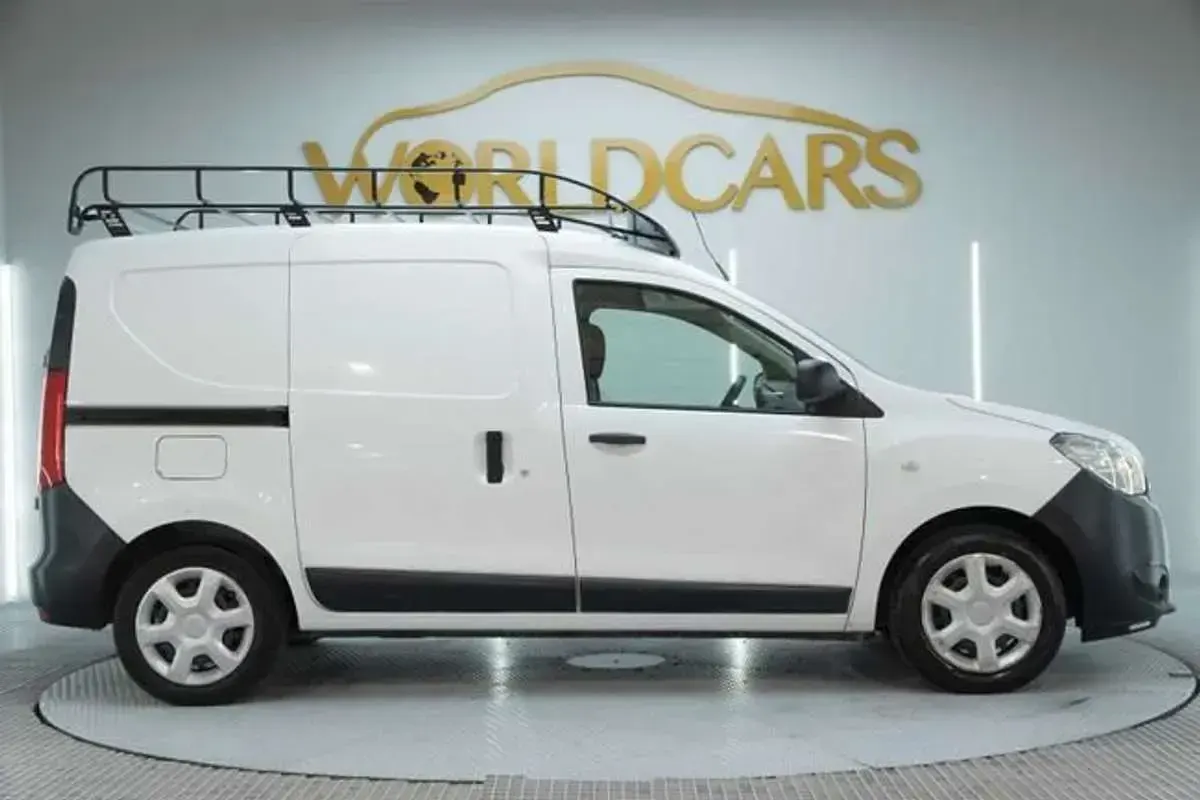 Usado Dacia Dokker Essentiel 95 CV (69 kW) 2020 Blanco Monovolumen