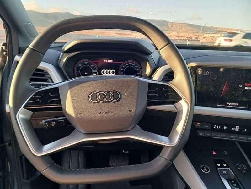 Usado Audi Q4 e-tron 208 kW (283 HP) 2025 Azul SUV