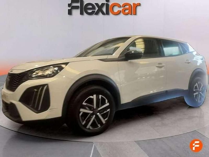 Usado Peugeot 2008 Active 101 CV (74 kW) 2023 Blanco SUV