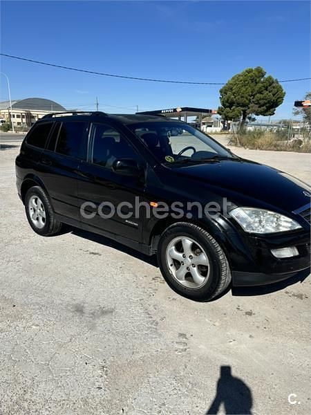 Usado Ssangyong (KGM) Kyron Limited 141 CV (103 kW) 2007 Negro SUV