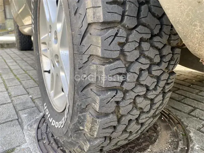 Usado Jeep Grand Cherokee Laredo 163 CV (119 kW) 2002 Gris / plata SUV