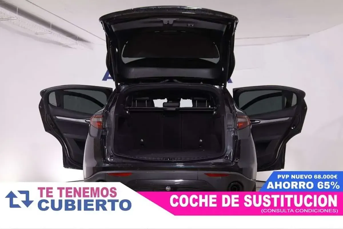 Usado Alfa Romeo Stelvio Sprint 190 CV (139 kW) 2022 Negro SUV