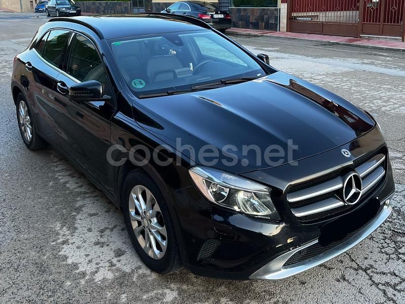 Usado Mercedes GLA200 Urban 136 CV (100 kW) 2017 Negro SUV