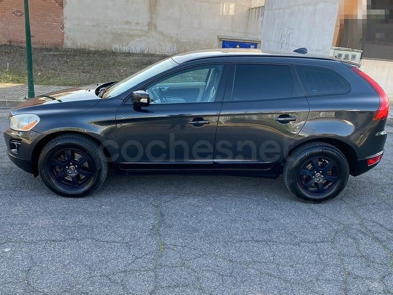 Usado Volvo XC60 Momentum 163 CV (119 kW) 2009 Gris / plata SUV