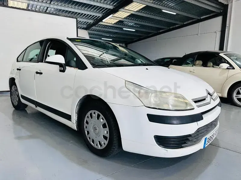 Używany Citroën C4 92 KM (67 kW) 2007 Biały Sedan/Limuzyna